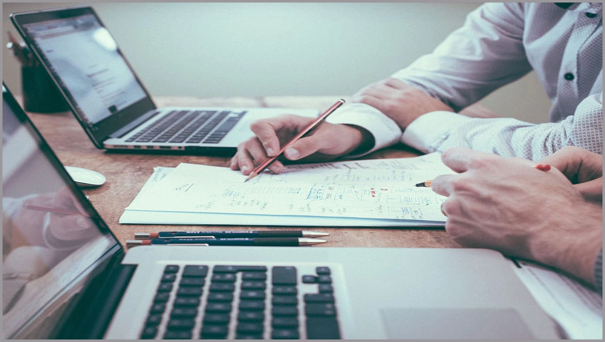 تصميم بروفايل شركة